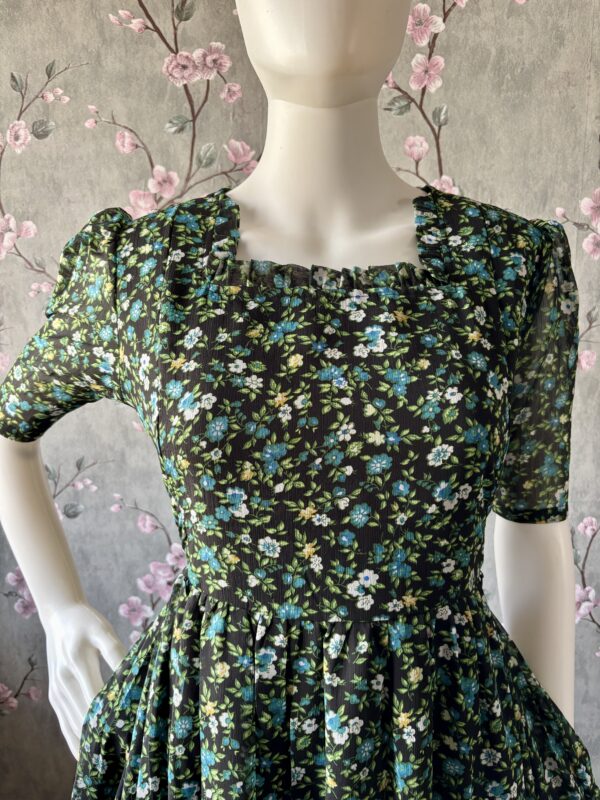 Green Floral gergette maxi
