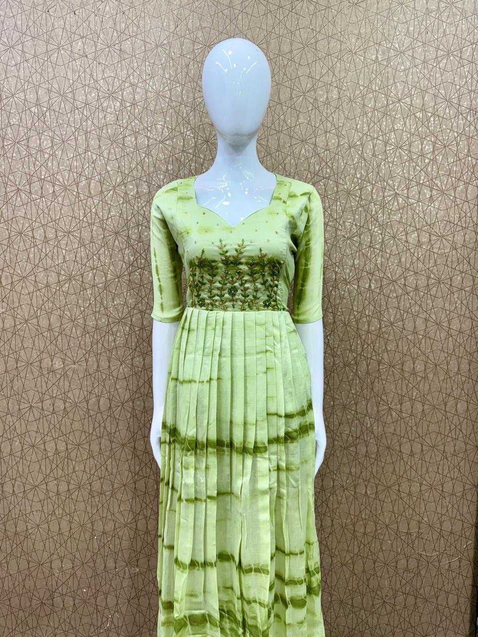 Chinon fabric tie and dye dress