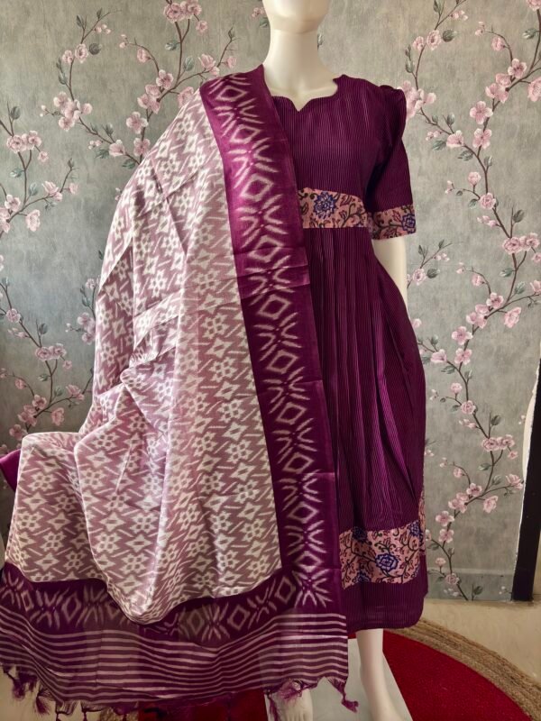 Wine design dupatta